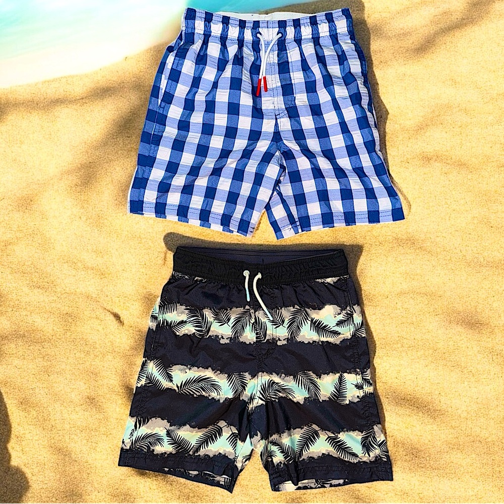 EUC! Cat & Jack Boys Swim Trunks (2)